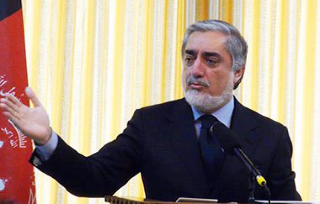 Abdullah Criticizes  Karzai’s Remarks on Taliban
